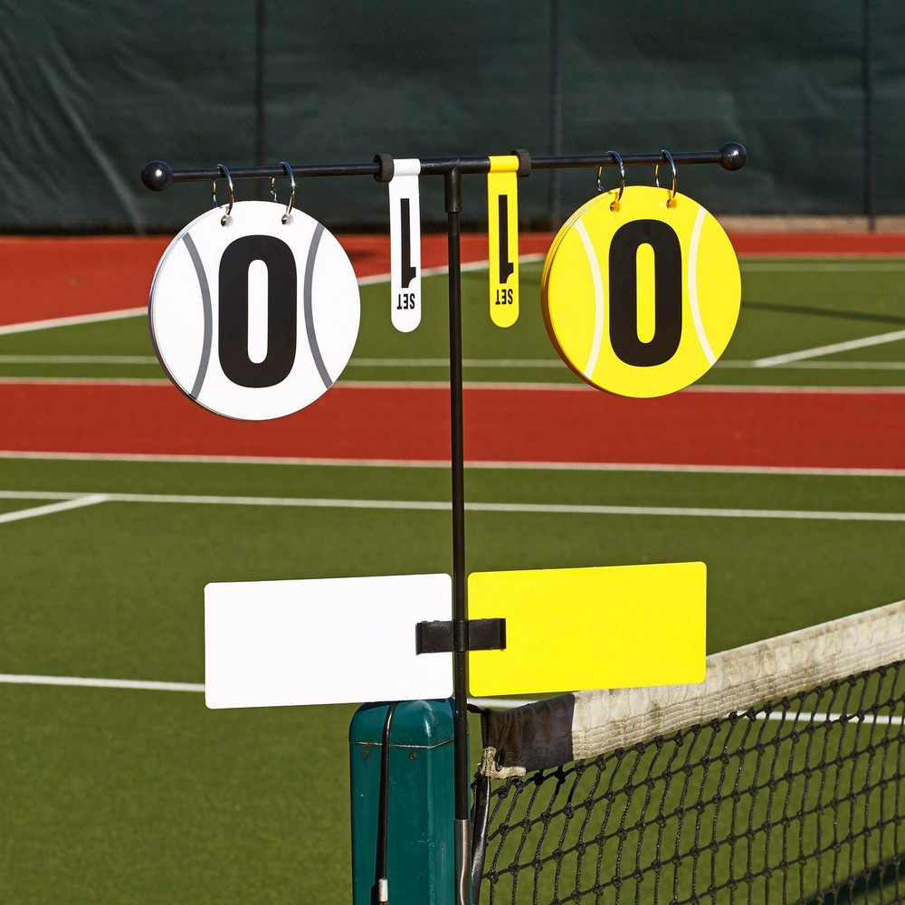What language uses the word "love" to refer to the zero score in a tennis set?